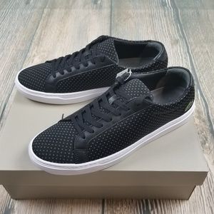 *NIB* LACOSTE Lightweight Black Sneaker